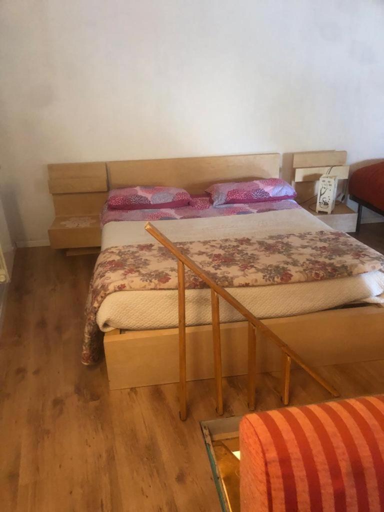 Lovely 1 Room Bedroom Loft, 20 Mins To Bgy Airport Pradalunga エクステリア 写真